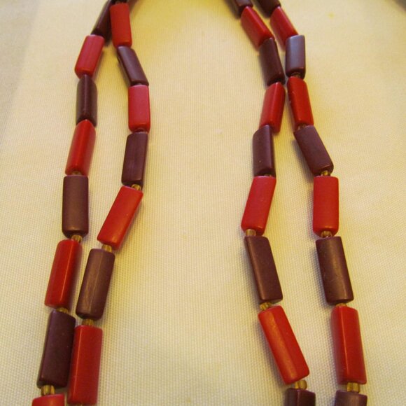 VINTAGE ELONGATED RED BEADS 38" LONG WEAR 1 STRAND OR WRAP FOR A DOUBLE STRAND ! - Picture 15 of 16